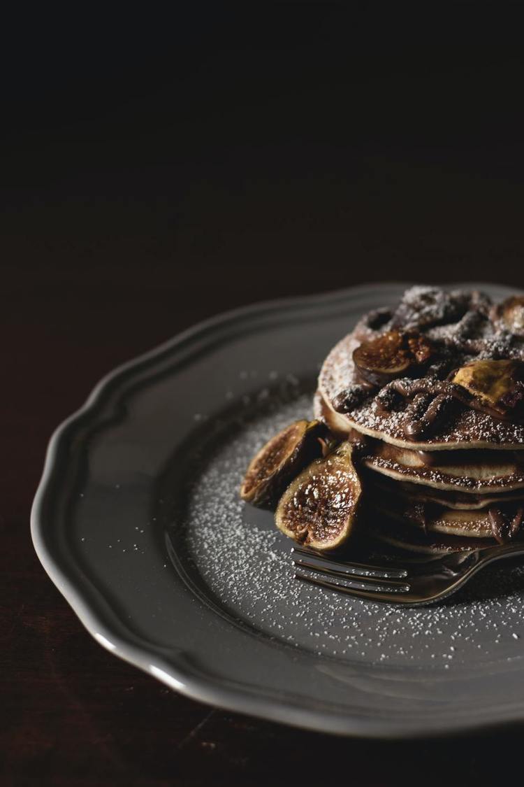Pancakes with Figs and Chocolate - Pancake Recipe