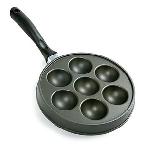This Versatile Pan Allows you to Create Delicious Pancakes Stuffed with Your Favorite Ingredients